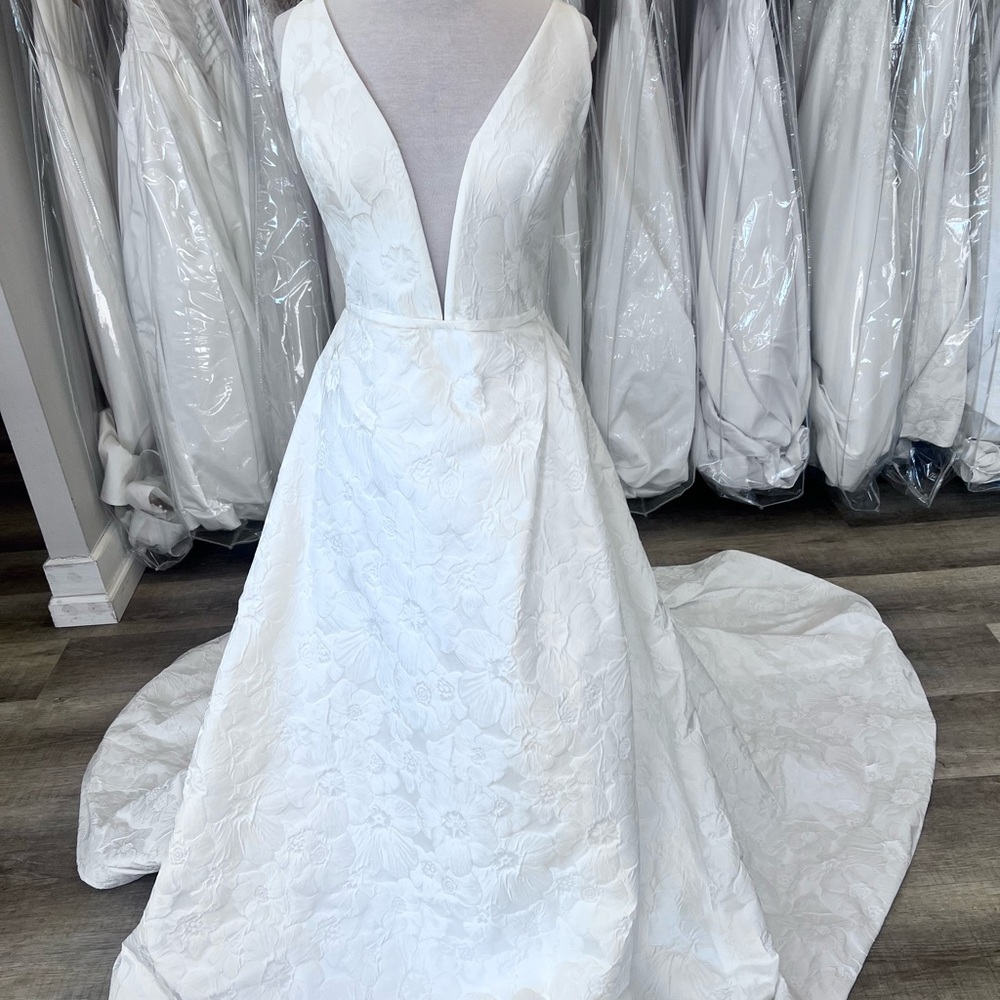 Paloma Blanca Style P5109 | Floral Jacquard Plunging A-Line Wedding Dress